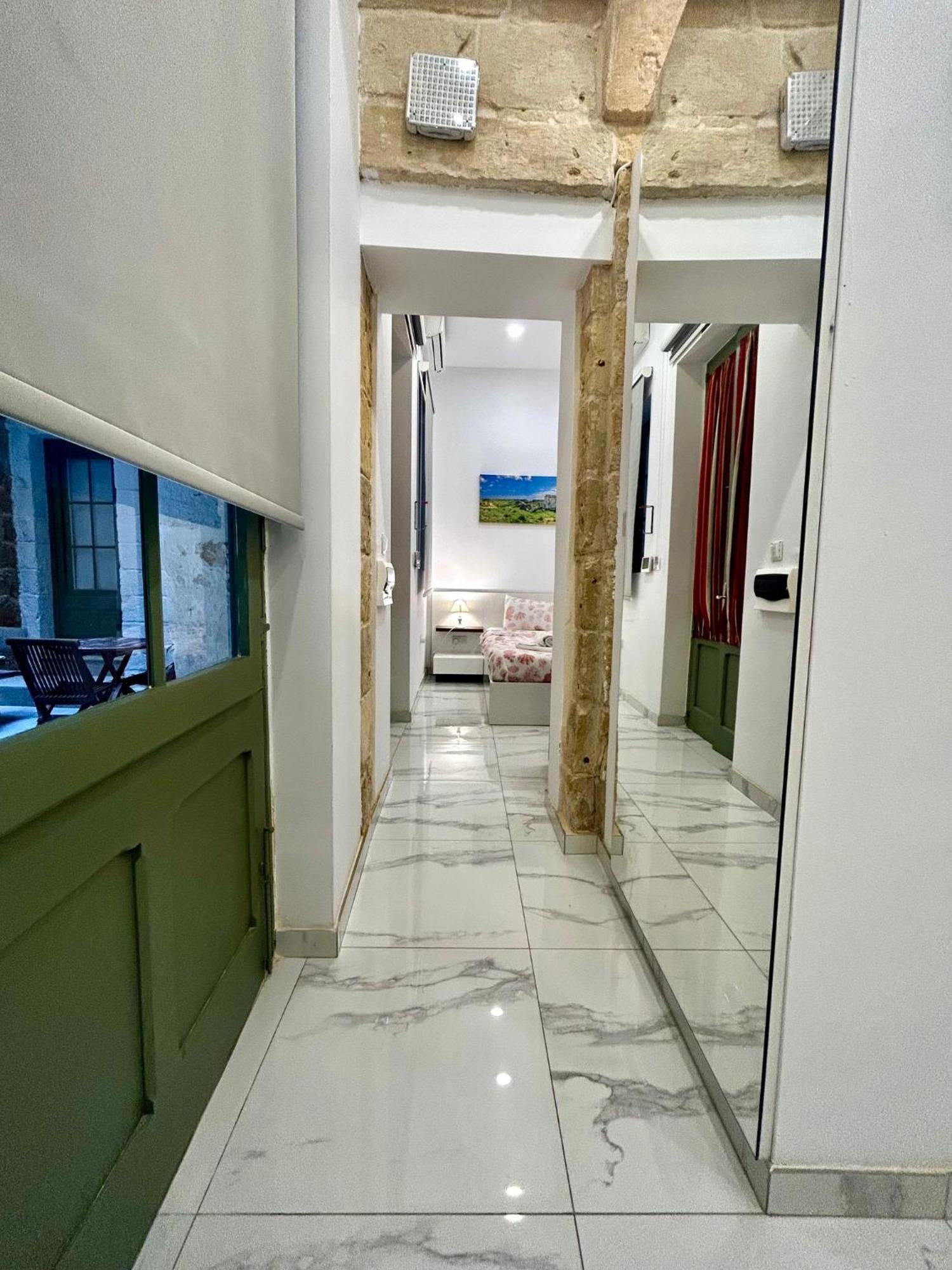 Tritoni Harbour Suites - Valletta Exteriör bild